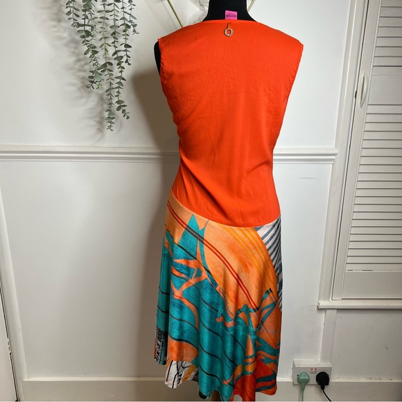 Save the Queen abstract print asymmetric hem midi wrap dress - Picture 3 of 8